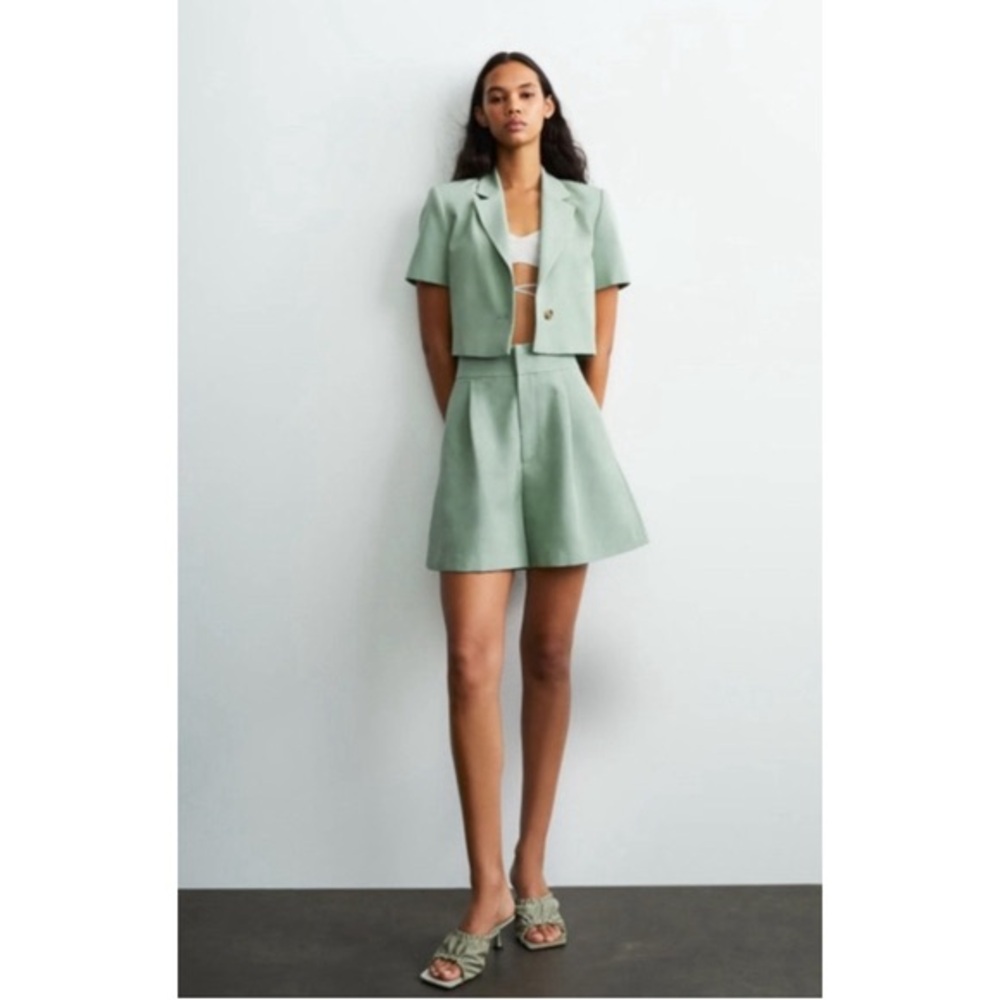 Maison dAmélie Green Short Sleeve Cropped Linen Blend One Button Blazer Size M